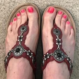 MinneTonka Sandals